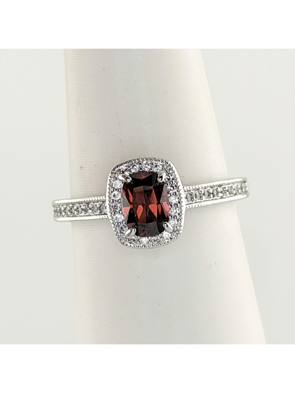 Bomb Party Sz 9 "The Final Touch" Garnet on Rhodium RETRO RBP2155